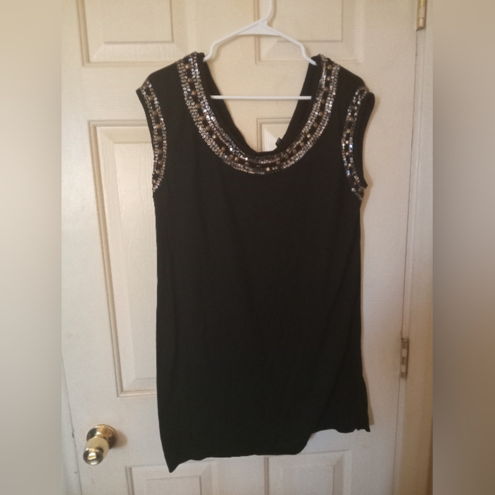 Sleeveless blouse